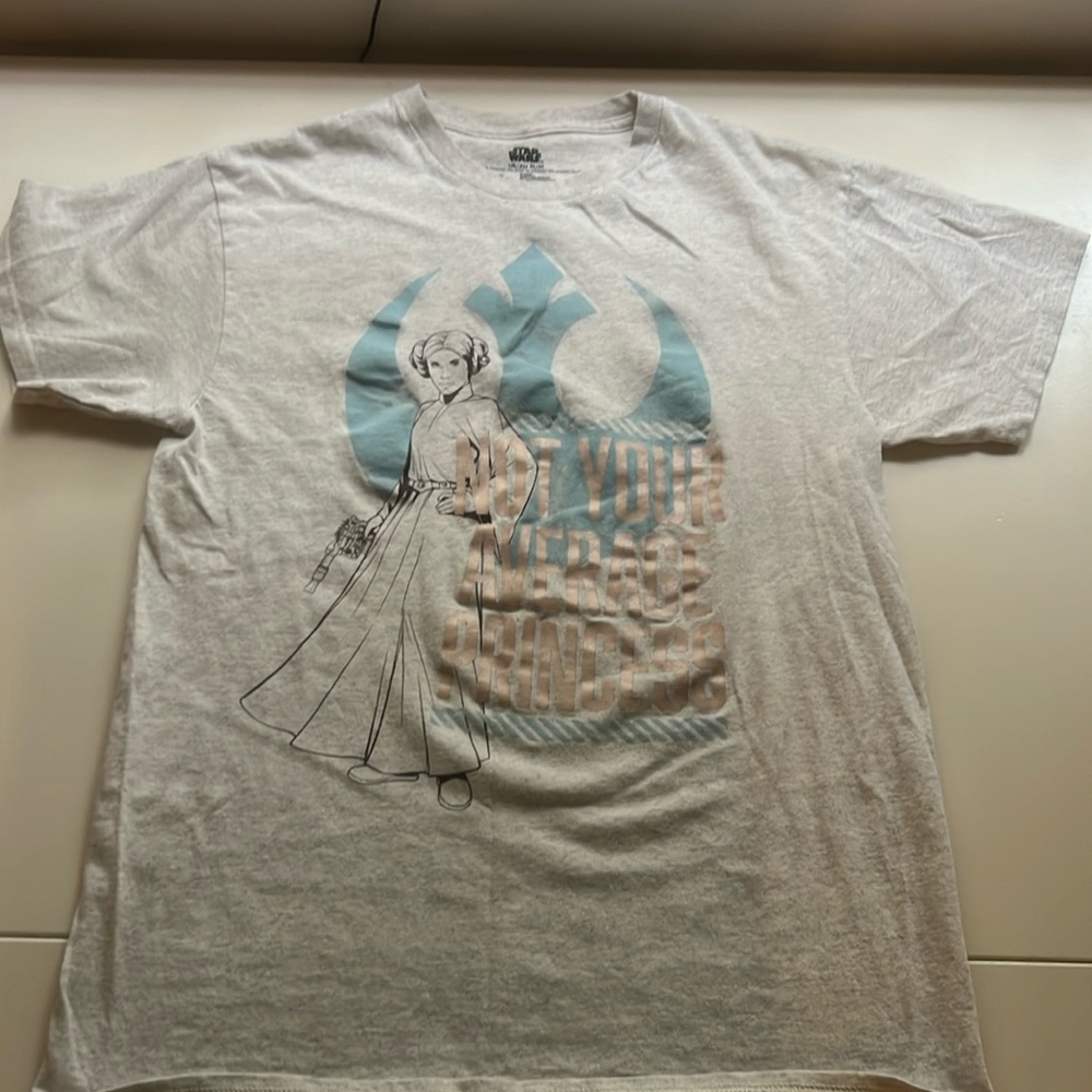 Disney Parks Star Wars Princess Leia Not Your Average Princess Gray Medium Shirt